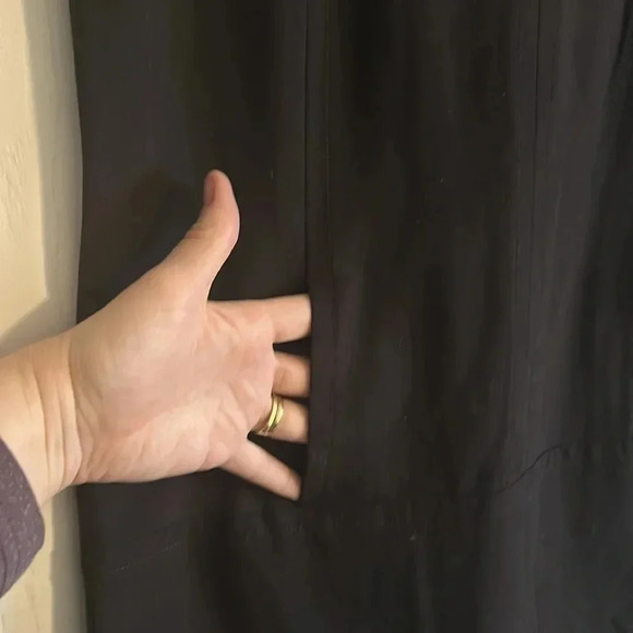 Stylish Tahari Arthur S Levine dress - Picture 3 of 4